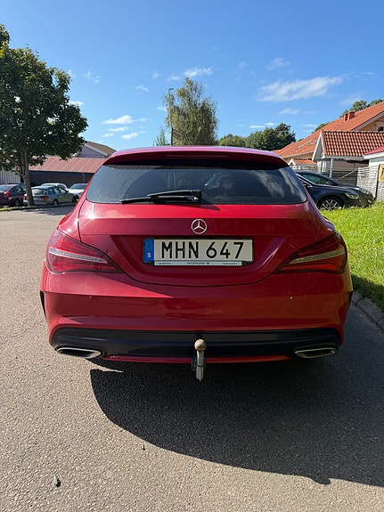 Mercedes-Benz CLA220 d 4 of 12