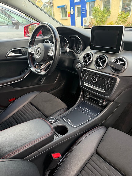 Mercedes-Benz CLA220 d 7 of 12