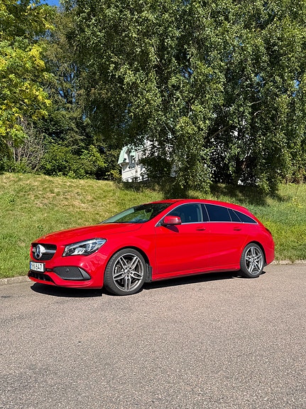 Mercedes-Benz CLA220 d 2 of 12