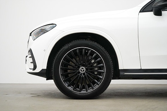Mercedes-Benz GLC300 de 2 of 25