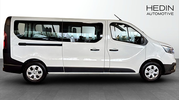 Renault Trafic 6 of 12
