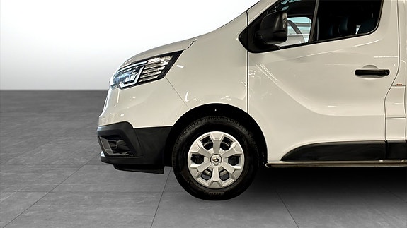 Renault Trafic 9 of 12