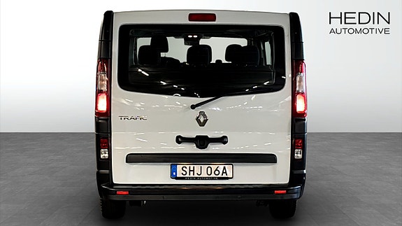 Renault Trafic 7 of 12