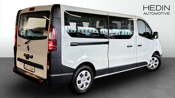 Renault Trafic 2 of 12