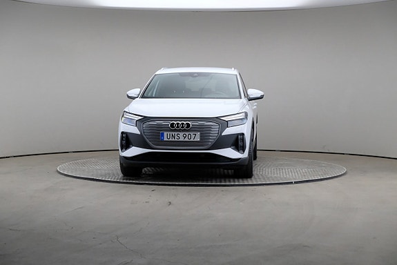 Audi Q4 e-tron 3 of 25