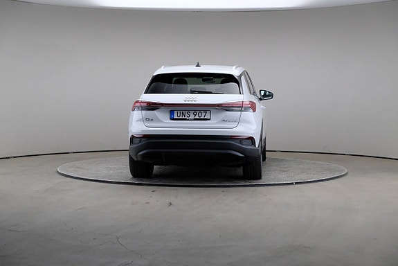 Audi Q4 e-tron 5 of 25