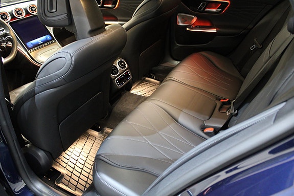 Mercedes-Benz C43 8 of 24