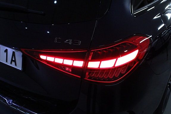 Mercedes-Benz C43 12 of 24