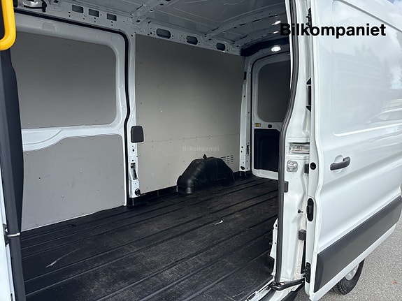 Ford Transit 9 of 18
