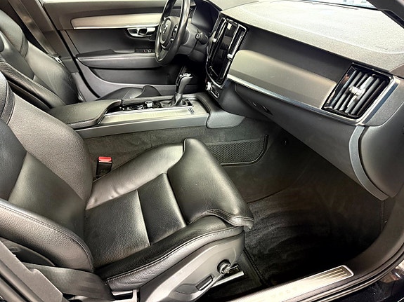 Volvo V90 11 of 15