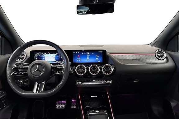 Mercedes-Benz GLA250 e 8 of 11