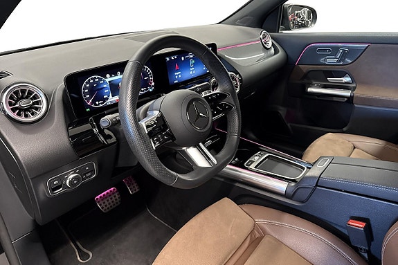 Mercedes-Benz GLA250 e 6 of 11
