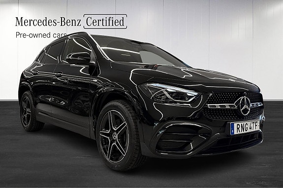 Mercedes-Benz GLA250 e 2 of 11