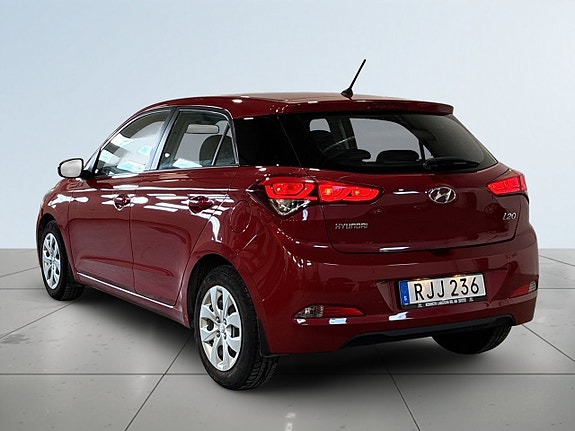 Hyundai i20 5 of 19