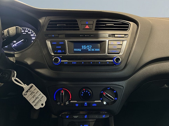 Hyundai i20 11 of 19