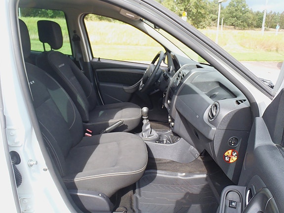Dacia Duster 8 of 12