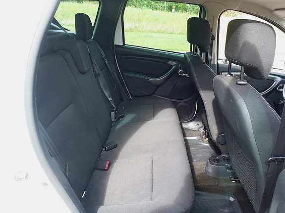 Dacia Duster 9 of 12