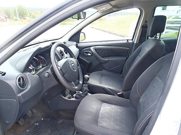Dacia Duster 5 of 12