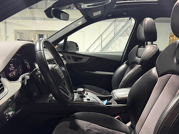 Audi Q7 14 of 24