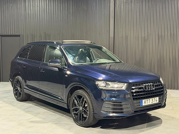 Audi Q7 3 of 24