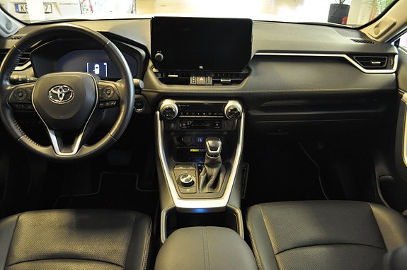 Toyota RAV4 9 of 14