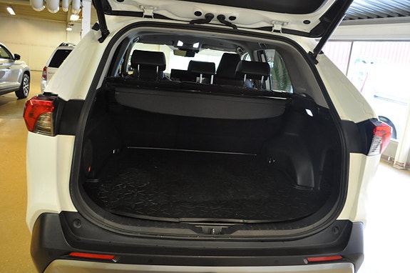 Toyota RAV4 14 of 14