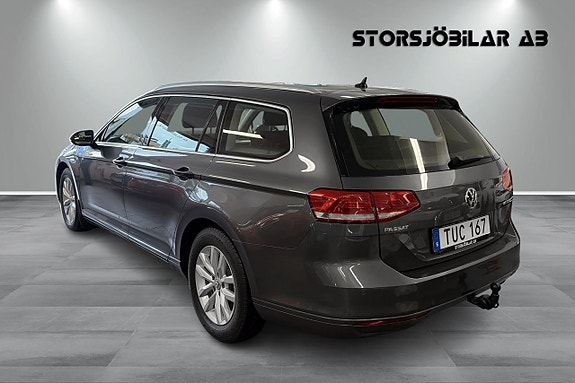Volkswagen Passat 5 of 18