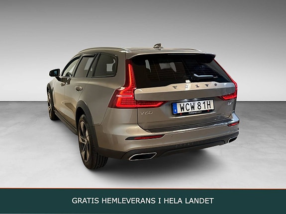 Volvo V60 Cross Country 4 of 28