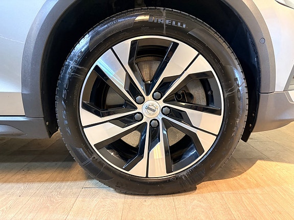 Volvo V60 Cross Country 28 of 28