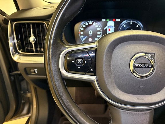 Volvo V60 Cross Country 8 of 28