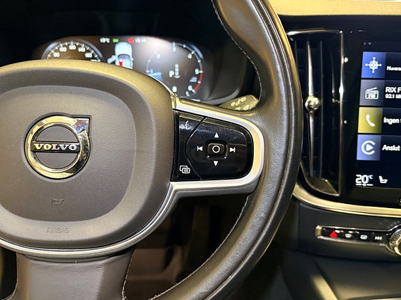 Volvo V60 Cross Country 9 of 28