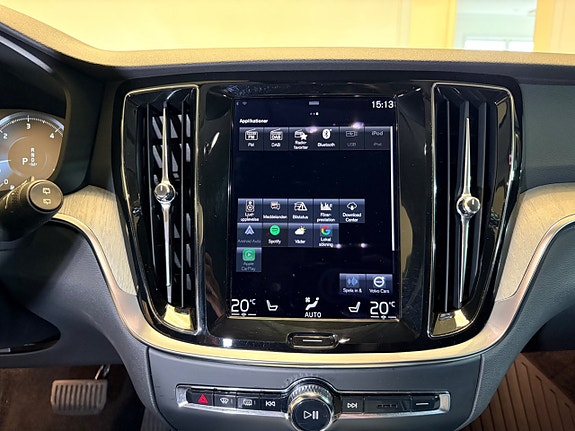 Volvo V60 Cross Country 17 of 28