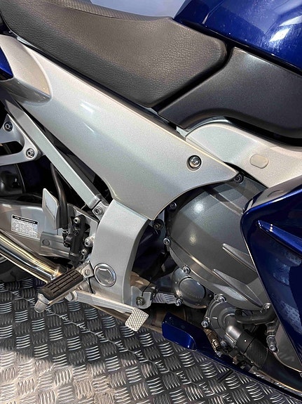 Yamaha FJR1300ABS 10 of 13
