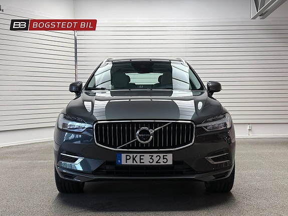 Volvo XC60 2 of 27