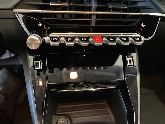 Peugeot 208 20 of 25