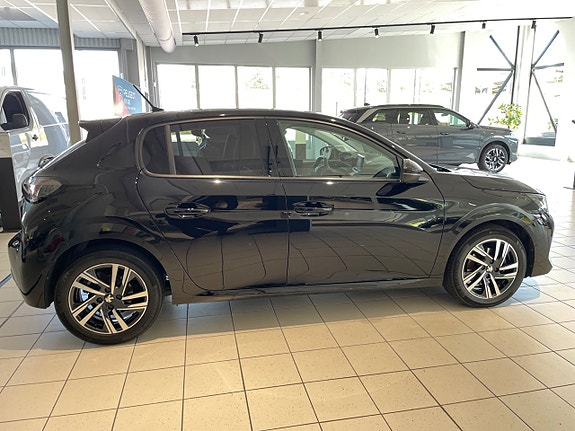 Peugeot 208 5 of 25