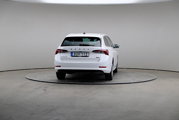 Skoda Octavia 2 of 3