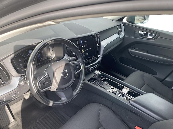 Volvo XC60 6 of 12