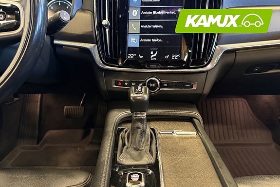 Volvo V90 Cross Country 11 of 22