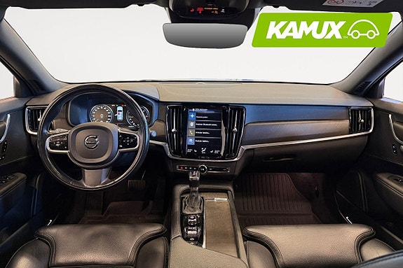 Volvo V90 Cross Country 10 of 22