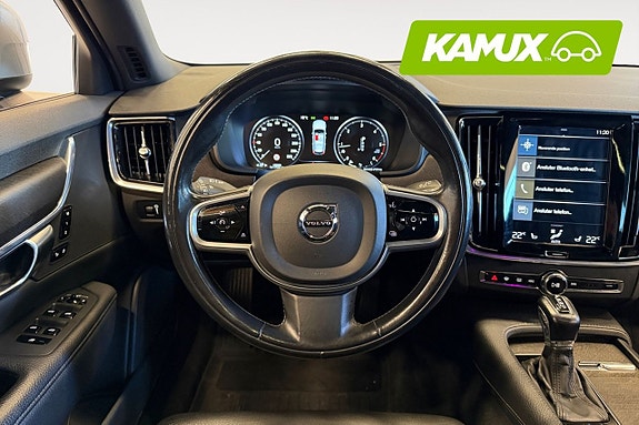 Volvo V90 Cross Country 13 of 22