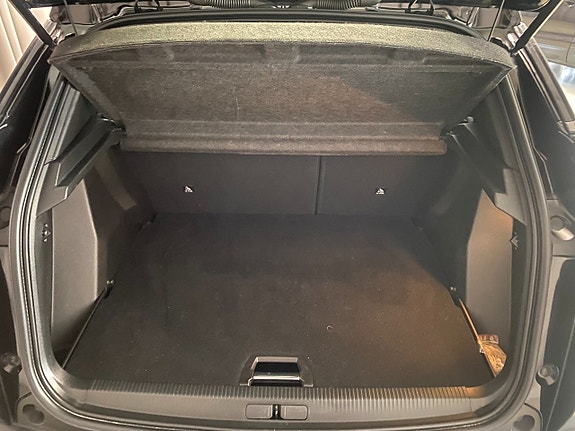 Peugeot 2008 6 of 23