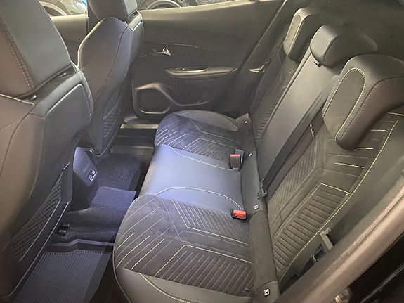 Peugeot 2008 7 of 23