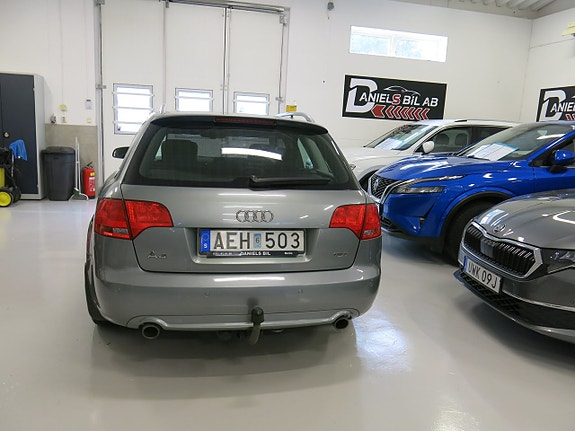 Audi A4 6 of 27