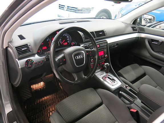 Audi A4 9 of 27