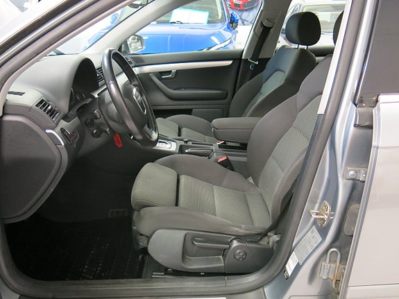 Audi A4 8 of 27