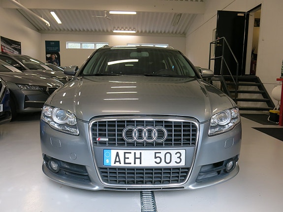 Audi A4 2 of 27