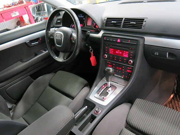 Audi A4 26 of 27