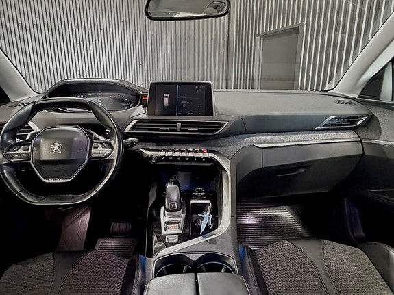 Peugeot 5008 13 of 16