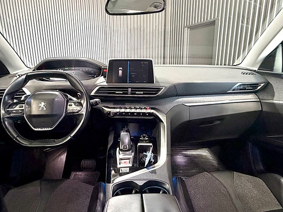 Peugeot 5008 14 of 16